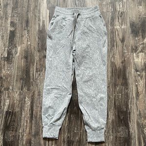 Lululemon ready to rulu joggers size 4